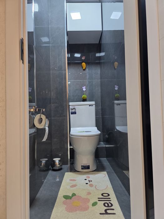 Продаю кв в центре на Ц1 возле ген прокур, 6го роддома и 6ти Посольств