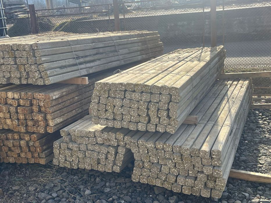 Stalpi  spalieri  pari gard  beton