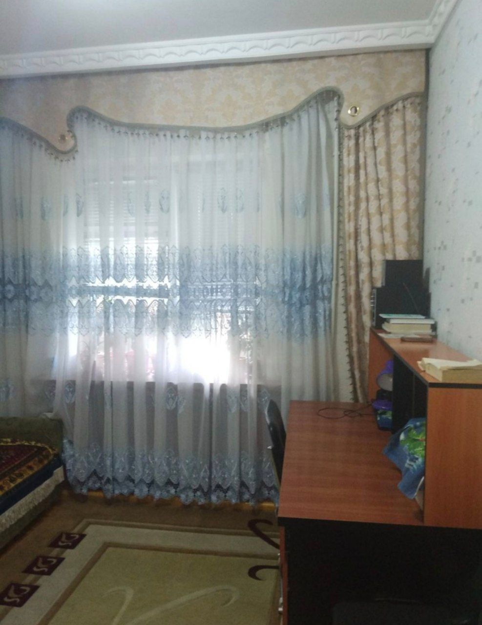 Юнусабад 17 4/2/5 трапетция ор конечка балкон 2*6