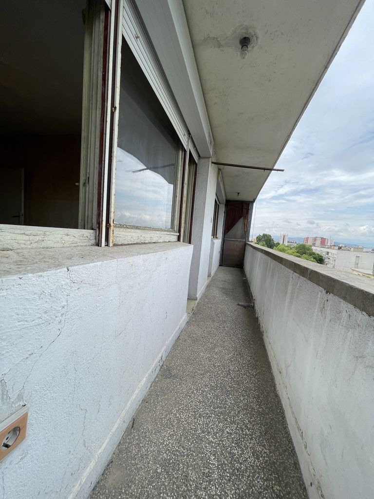 Продава се Двустаен апартамент в Пазарджик, Идеален център - 62 кв.м за 987 €/кв.м - Снимка #8