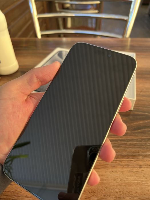 Iphone 15 pro max white