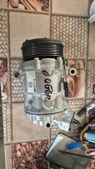 Compresor aer condiționat clima dacia jogger piese motor