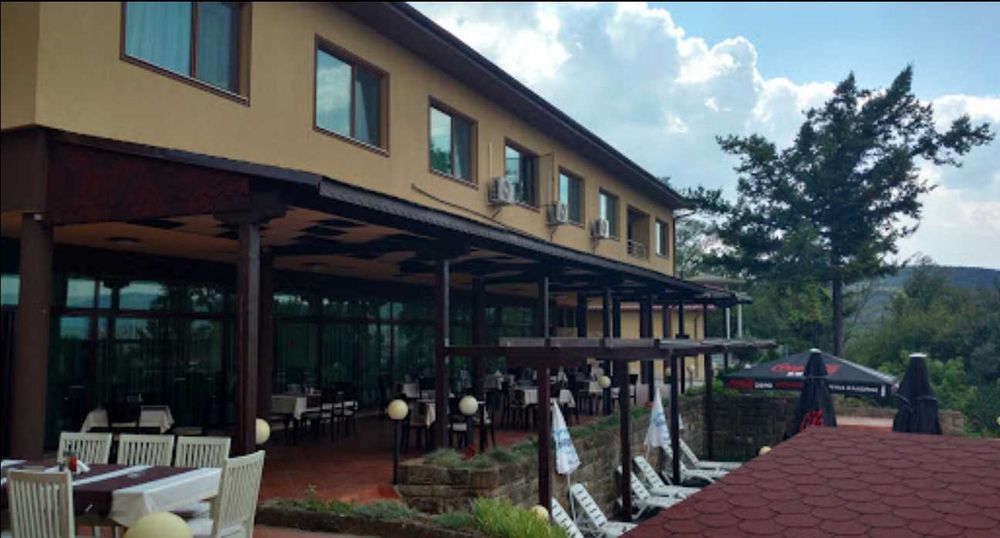 Продава се Хотел в Ловеч, Вароша - 1920 кв.м за 938 €/кв.м - Снимка #6