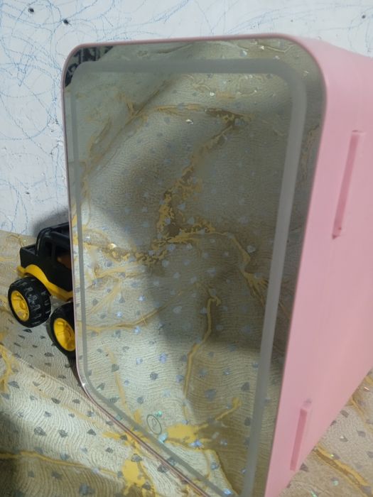 Холодильник для косметики