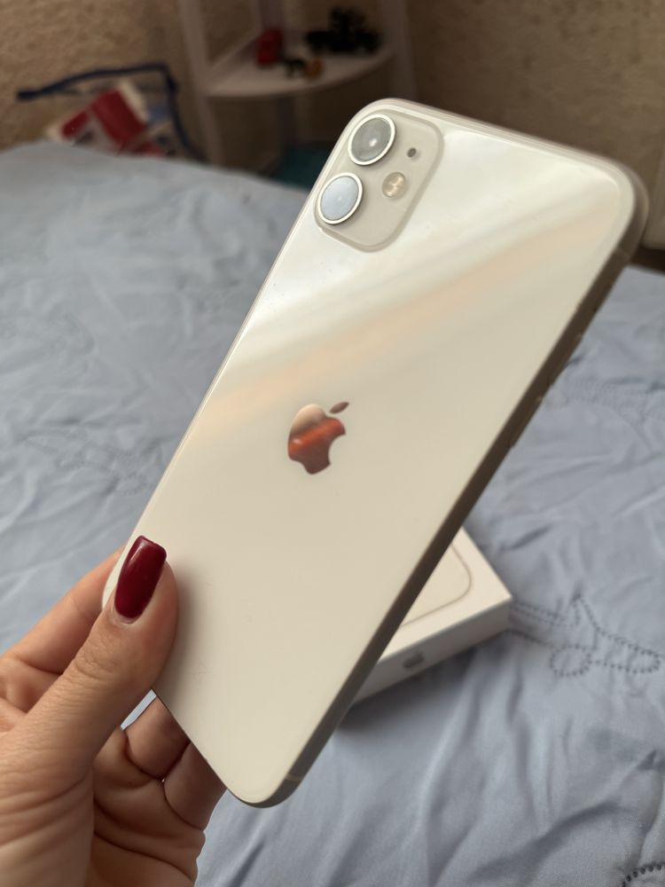 Iphone 11 + подаръци