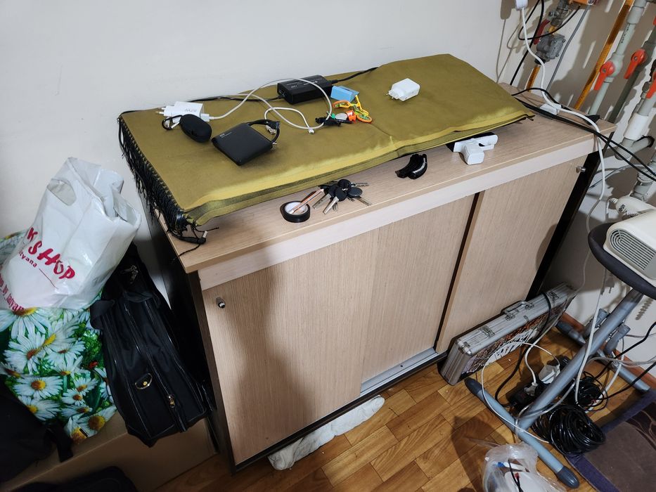 Шкафчик или тумба двери купе