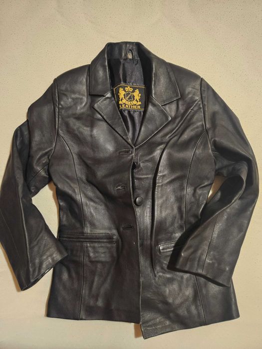 Дамско кожено яке