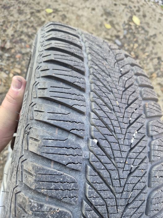Зимни гуми с джанти лети.