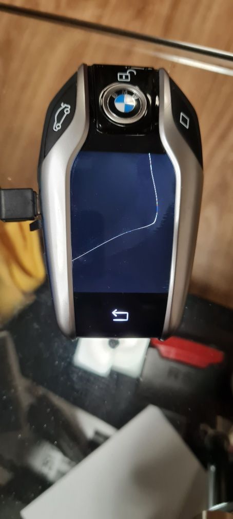 Ремонт на ключове Display key BMW.