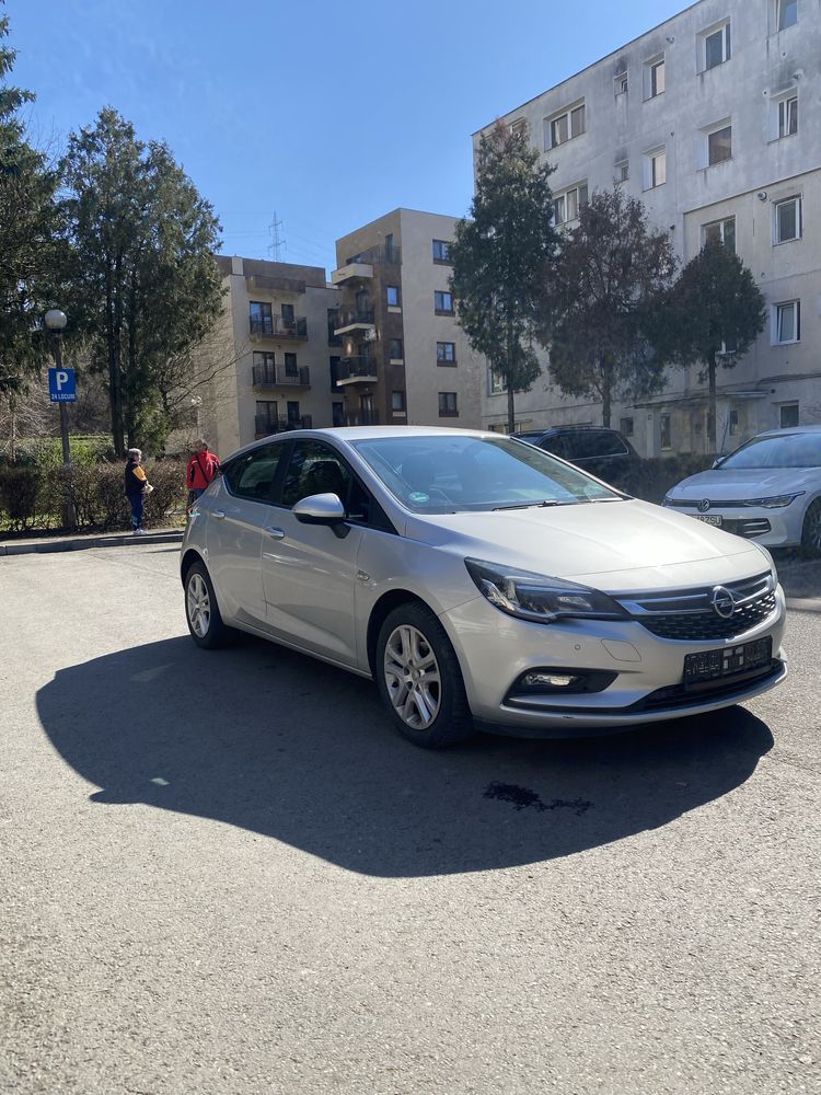 Opel astra K  2017 !!