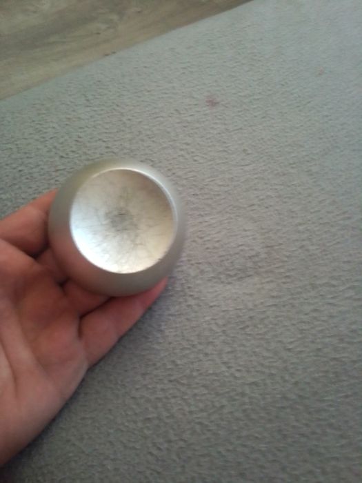 Magnet pentru desfacut alarme