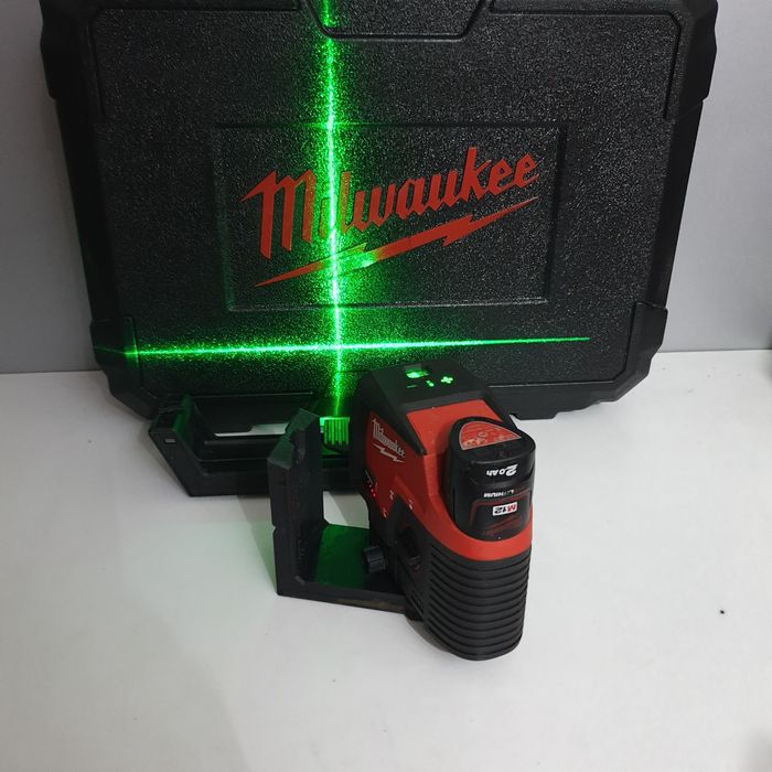 Milwaukee M12 CLLP Laser multi-liniar în cruce Raza verde