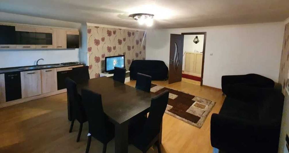 Дава се под наем Тристаен апартамент в Пловдив, Съдийски - 90 кв.м за 280.5 € - Снимка #1