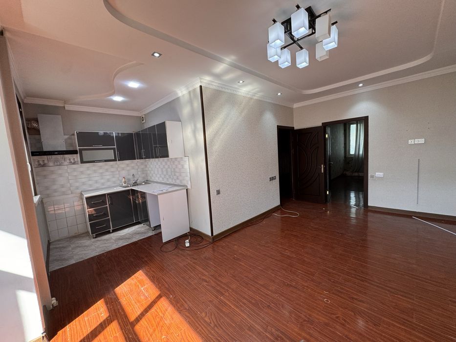 Chilonzor 16- balniysa roparasida 3 xona dom sotiladi