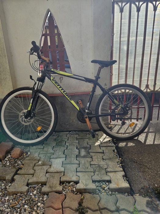 Vand bicicleta ventura sport .