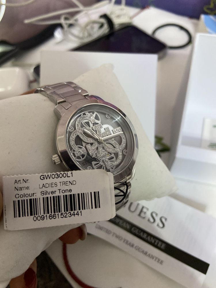 Ceas,Guess. Oroginal!nou. Cu certificat
