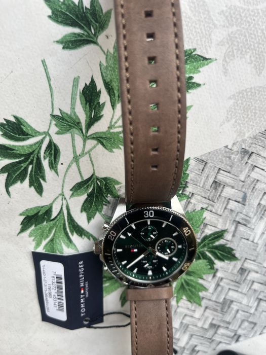 Vand ceas Tommy Hilfiger Original cu cod de verificare 1791983