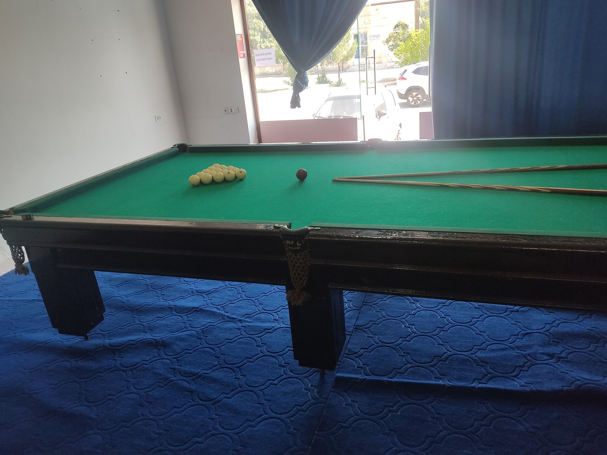 Blyard stol sotiladi arzon srochna