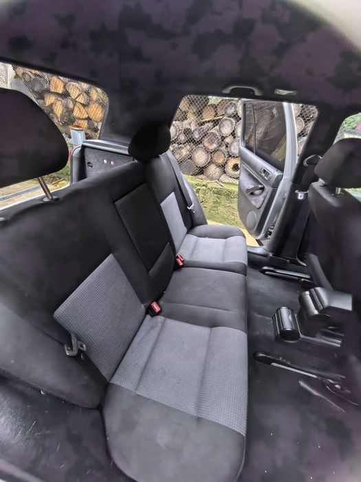 Седалки за Golf 4