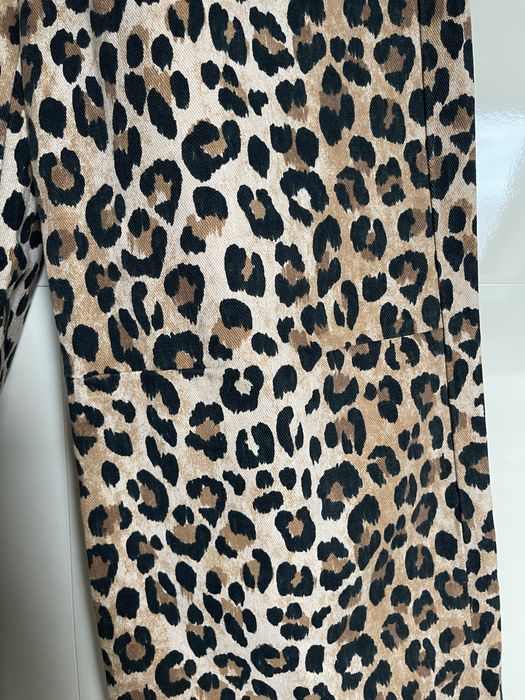 Blugi animal print Mango, cu eticheta