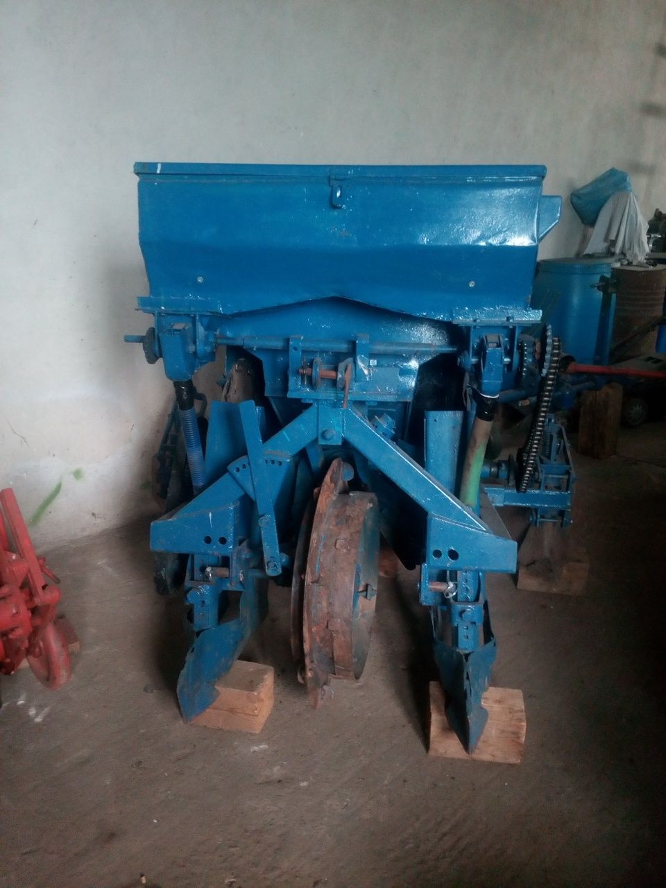 Vând utilaje agricole