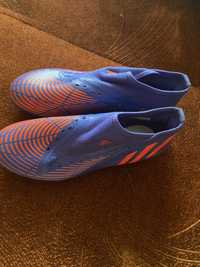 Ghete fotbal Adidas Predator Pentru orice Gazon In stare excelenta