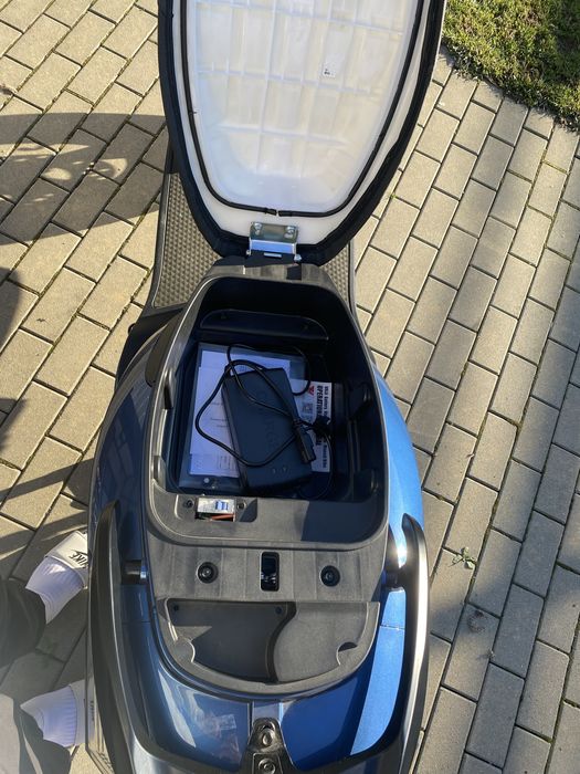 Scuter Electric Saige ZG2-S, motor 2KW, baterie 72V 20Ah, rulat 270km
