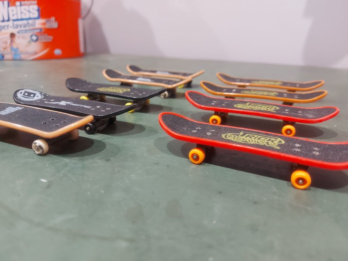 Mini skateboard pt deget