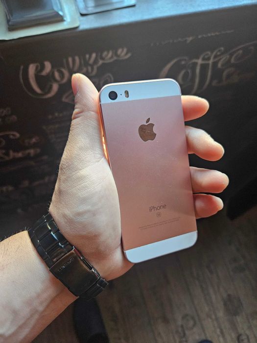 iPhone 5 SE Rose Gold