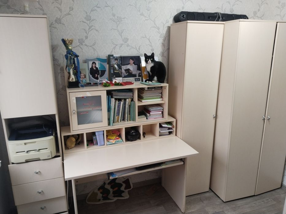 Шкаф детскии хорошой