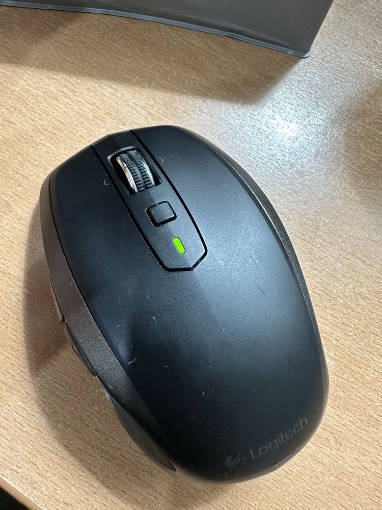 Mouse Logitech Anywhere 2 Bluetooth si stick