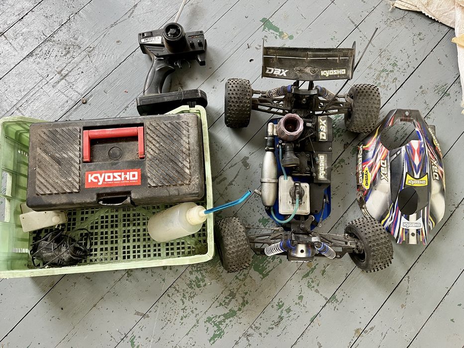 Kyosho DBX бъги с дистанционно, 4х4 с нитро