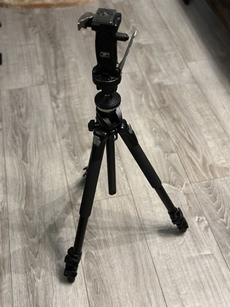 Vand Trepied Manfrotto + manfrotto 222 joystick atasat