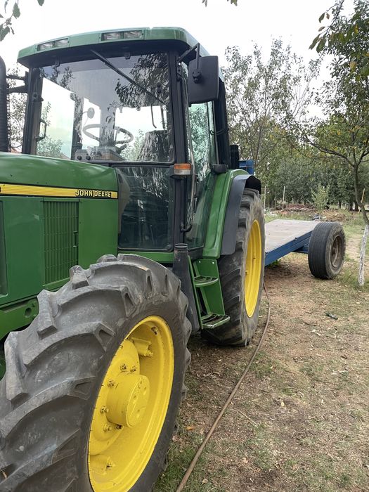 Tractor John Deere 6100
