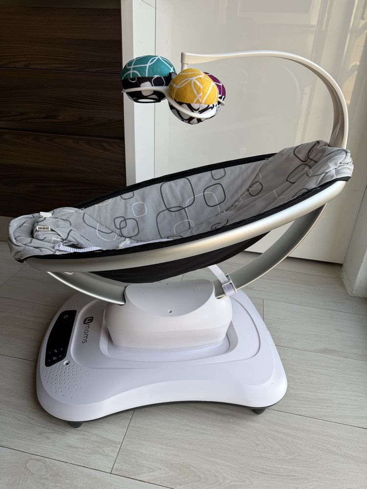 Електрическа бебешка люлка mamaRoo 4.0, сива