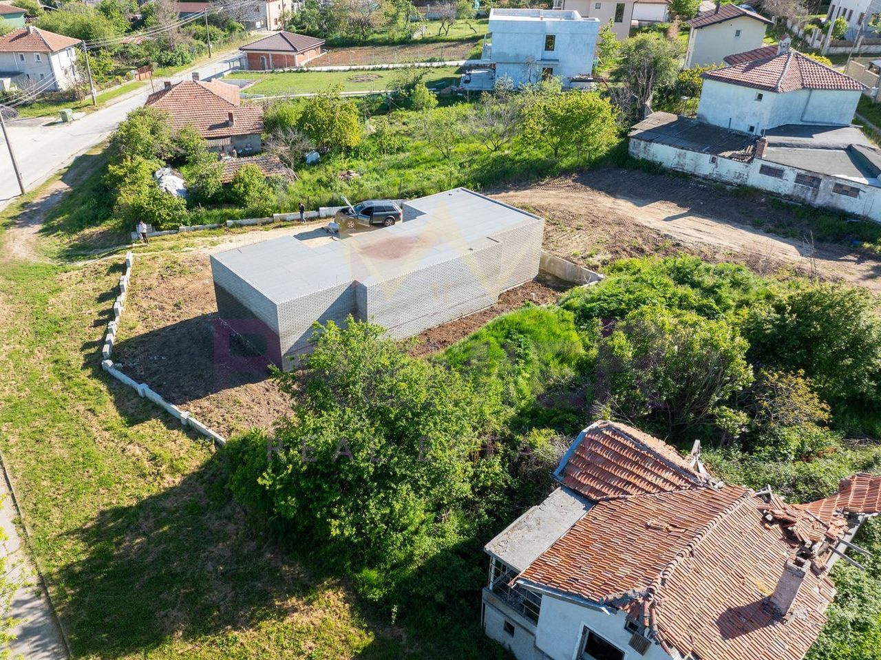 Продава се Къща в с. Близнаци, Област Варна - 119 кв.м за 1080 €/кв.м - Снимка #1