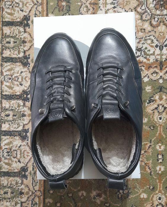 Срочно.Качественные,брендовые,кожаные,зимние,мужские кроссовки 39р.