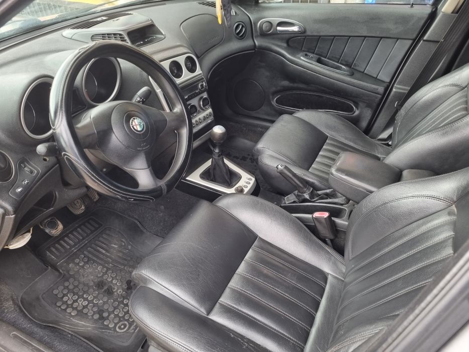 Vând Alfa Romeo 156