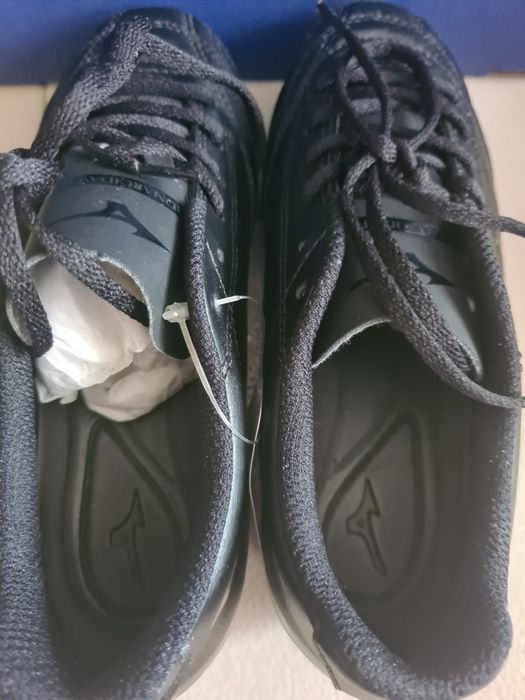 Бутонки MIZUNO номер 33
