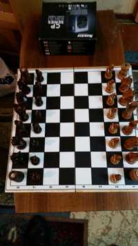 Продам оригинальные шахматы