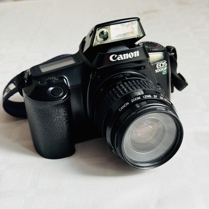 Фотоапарат Canon EOS 1000FN