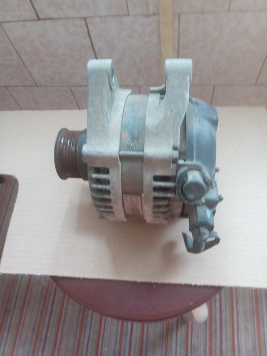 Alternator Ford Kuga Focus Volvo S40 V50 , caseta , capac , 2.0Tdci