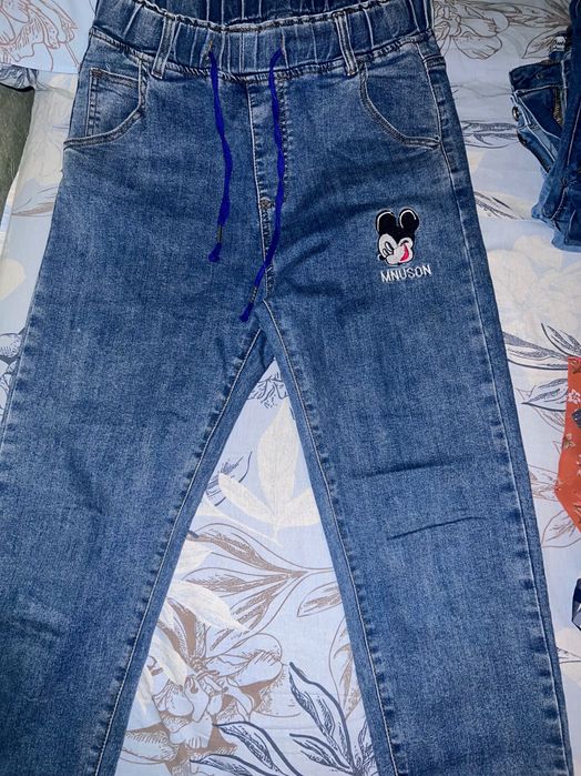 Брюки джинсовые женские в отличном состоянии