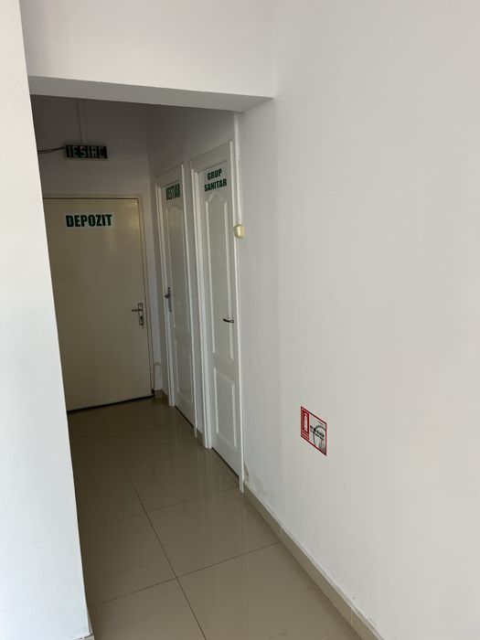 Spatiu comercial central in Apateu