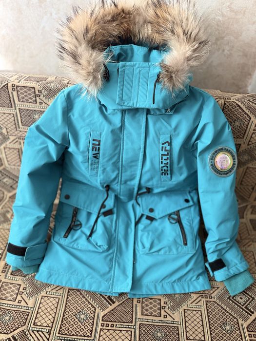 Зимняя куртка на девочку