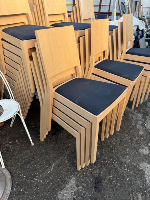 Scaune originale TON (Thonet) - lemn masiv, horeca - Stivuibile - 40