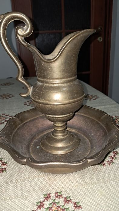 Platou si carafa din bronz masiv , 4,850 kg