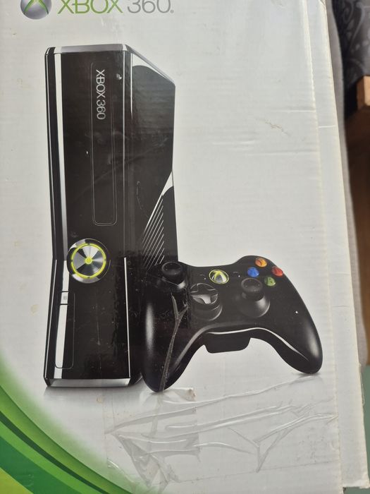 Xbox 360 – uzat – functioneaza perfect-VÂNZARE URGENTĂ!