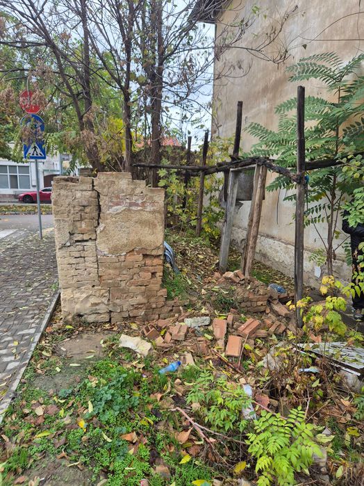 Имот в центъра на Полски Тръмбеш