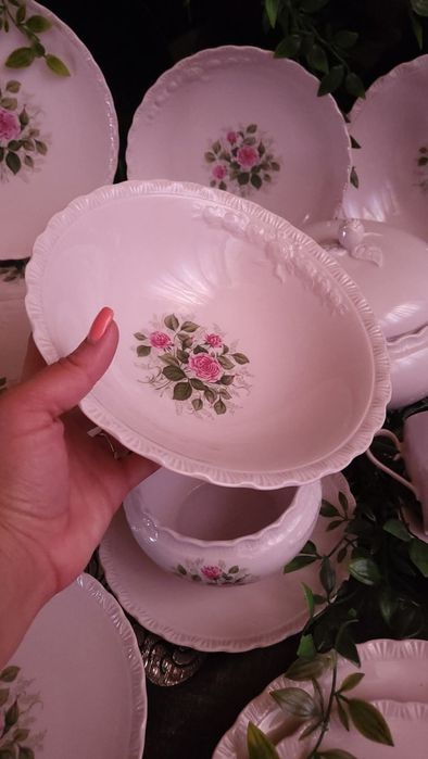 Немски сервиз за хранене и кафе Hutschenreuther.  Розов порцелан